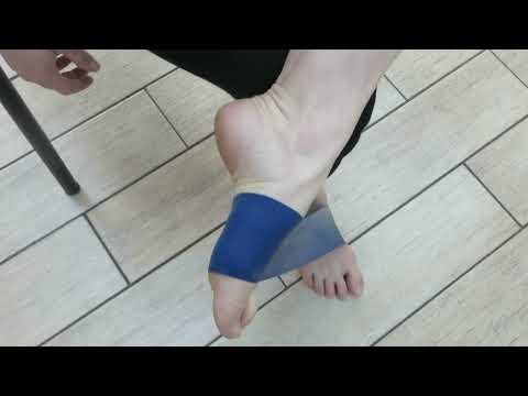 חיזוק tibialis posterior עם גומיה